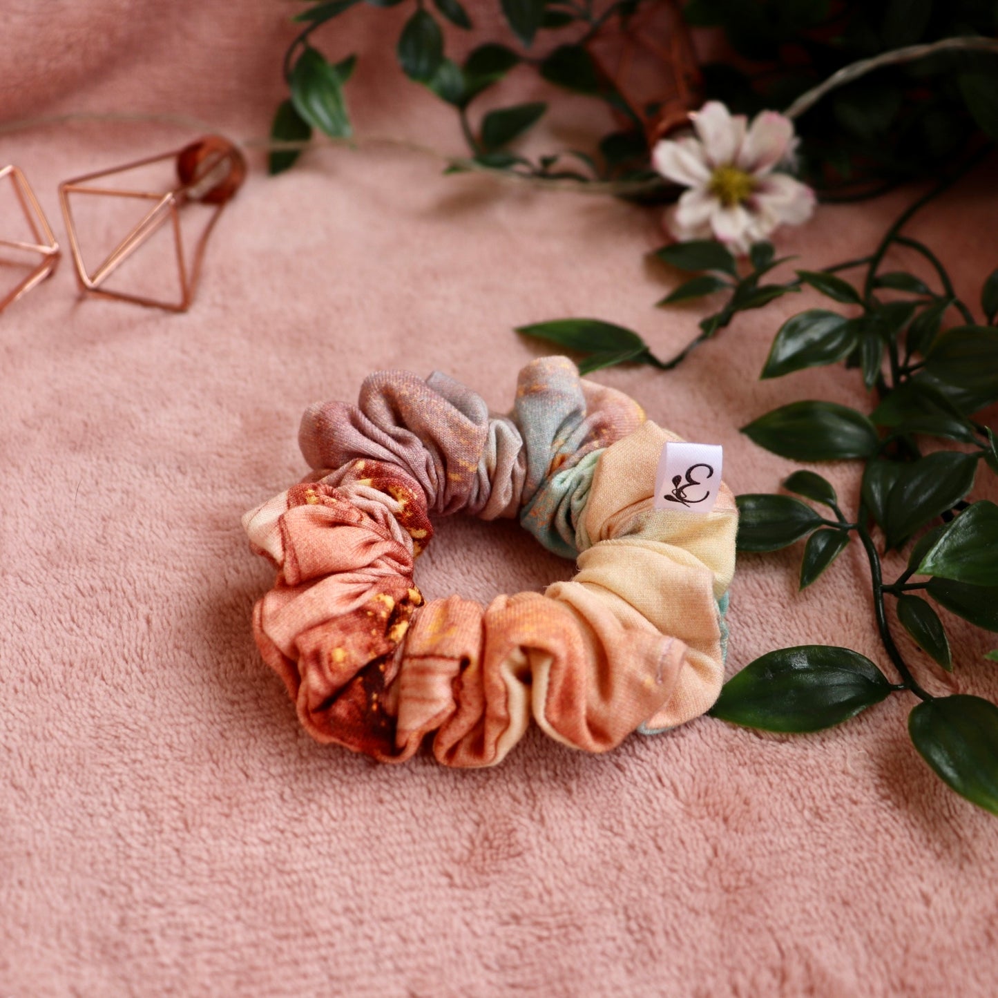 Jessica - vaaleanpunainen marmori scrunchie | Rajoitettu erä!